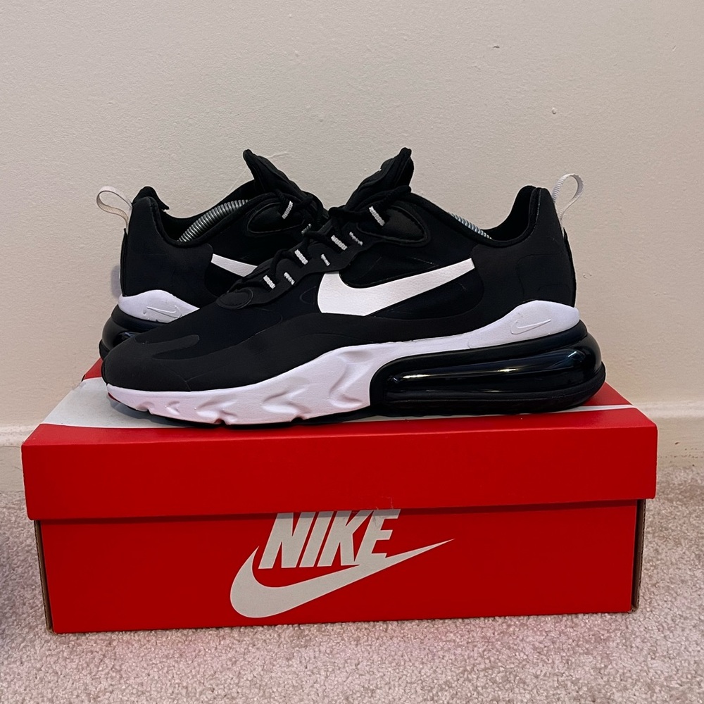 Nike Air React 270